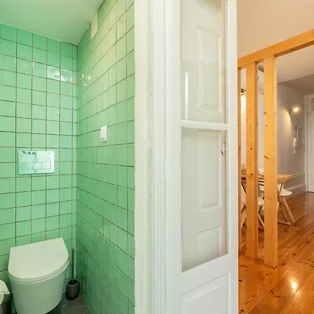 Modern With Essential Amenities Appartement *