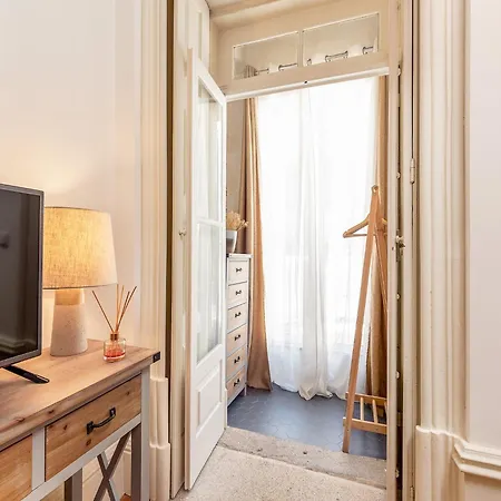 Appartement Modern With Essential Amenities