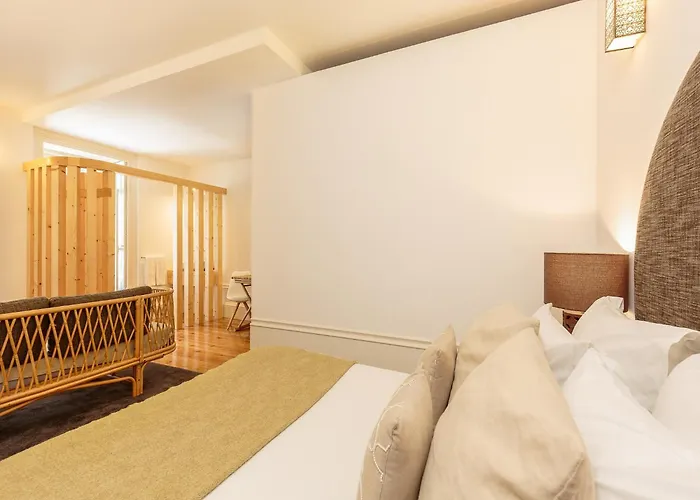 Modern With Essential Amenities Apartment