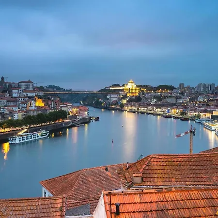 Modern With Essential Amenities Daire Porto