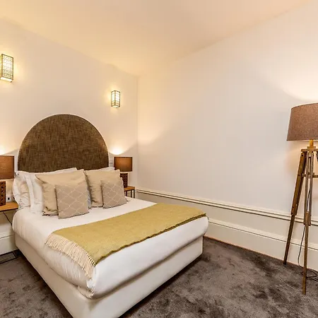 Modern With Essential Amenities Apartamento Oporto